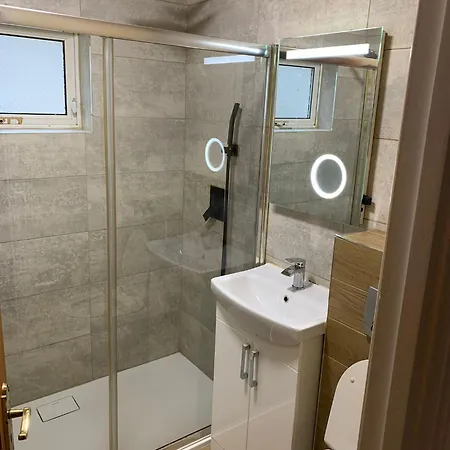4 Bed House * Phibblestown